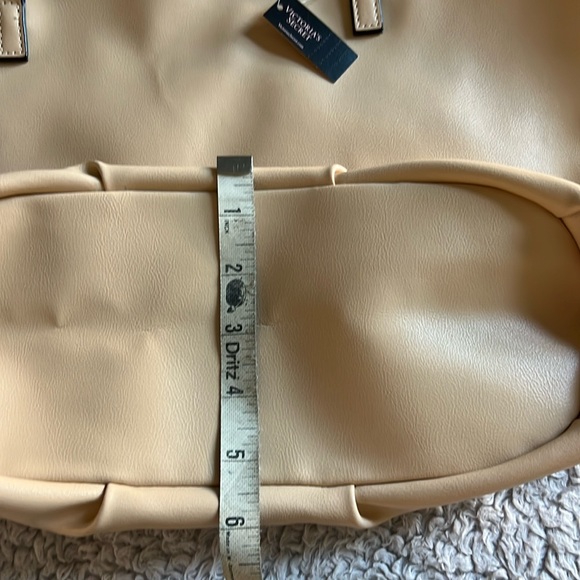 New Victoria's Secret Cinch Top Bare Tote Purse Shoulder Bag Beige Gold Black - Picture 7 of 7